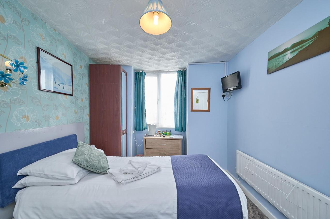 The Wilton International Bed & Breakfast Блекпул Екстериор снимка
