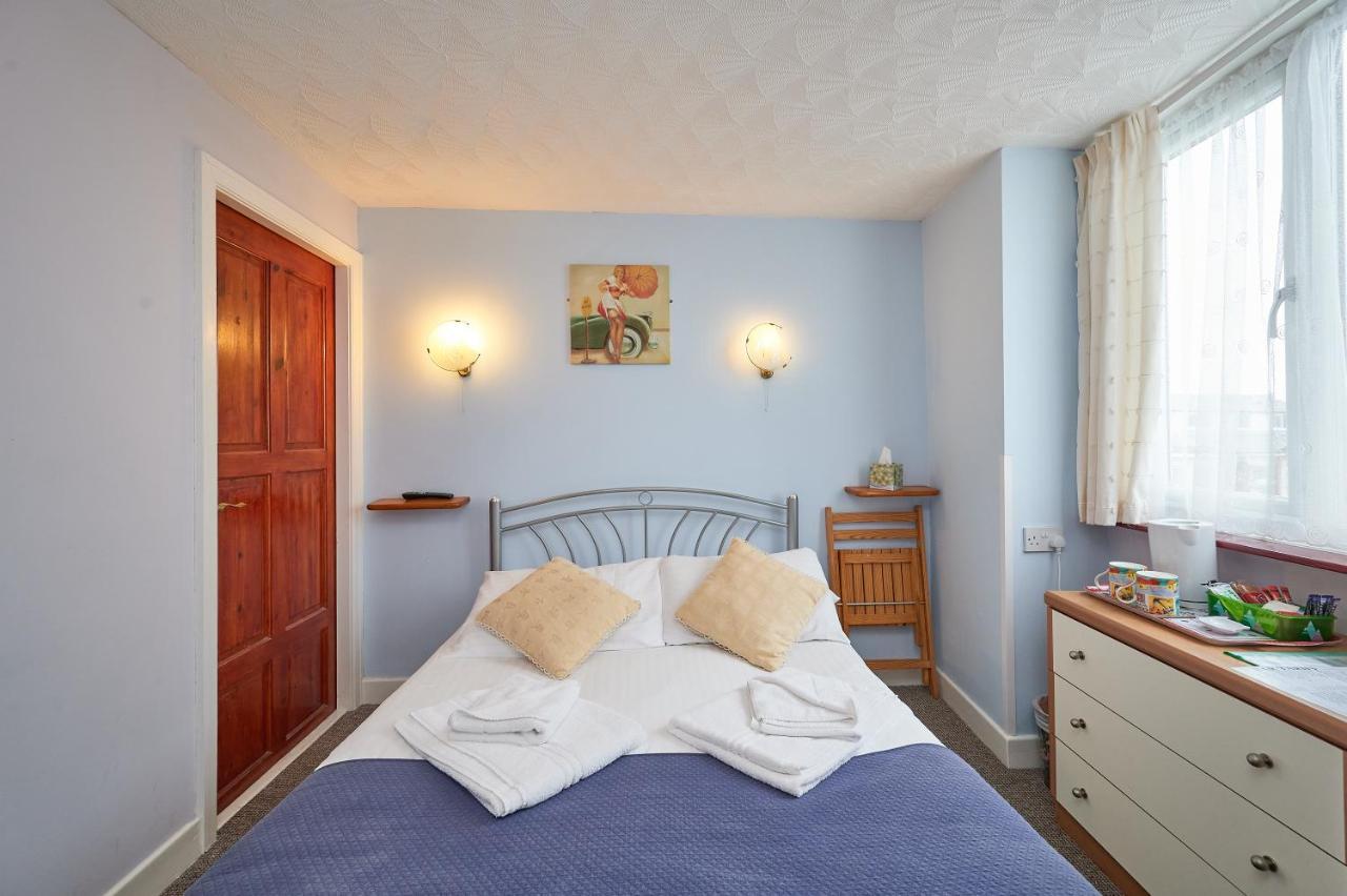 The Wilton International Bed & Breakfast Блекпул Екстериор снимка