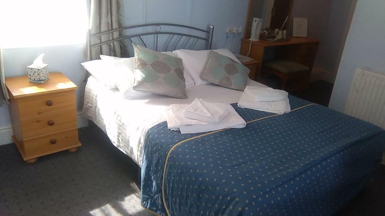 The Wilton International Bed & Breakfast Блекпул Стая снимка